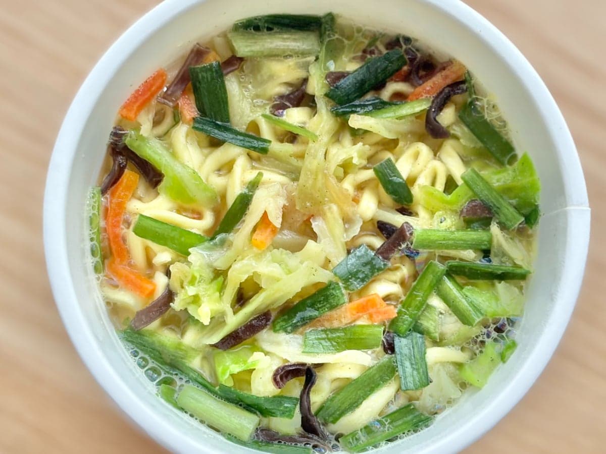 柚子の香りがきいててあっさり系！【ファミマ】の新作カップ麺を実食