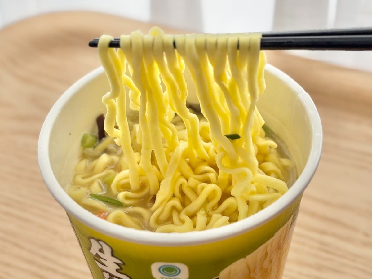柚子の香りがきいててあっさり系！【ファミマ】の新作カップ麺を実食