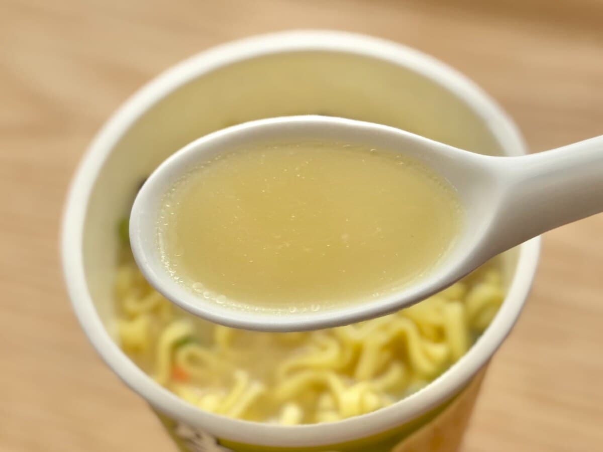 柚子の香りがきいててあっさり系！【ファミマ】の新作カップ麺を実食
