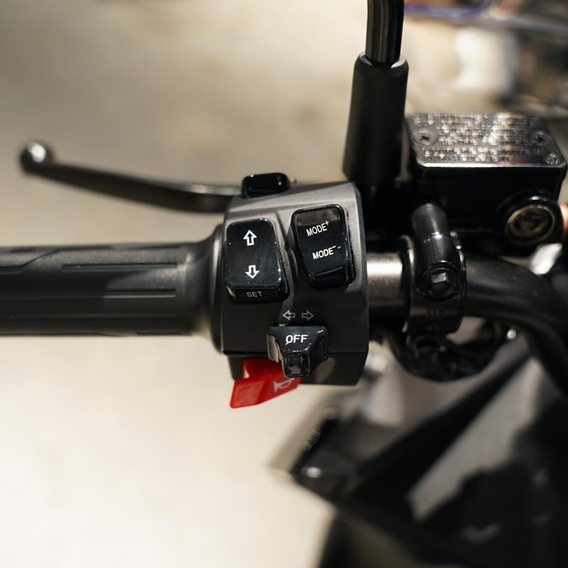 「冒険の鼓動、動き出す。」250ccクラス最強の電動スクーター『VMOTO