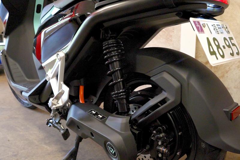 「冒険の鼓動、動き出す。」250ccクラス最強の電動スクーター『VMOTO