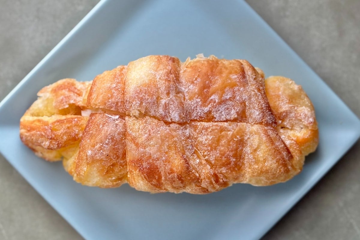 軽やかな生地とホイップが好相性!【ローソン】のパンがまるでスイーツ