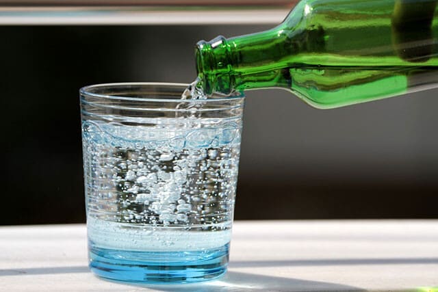 炭酸水と胃薬も効果が弱まる恐れあり