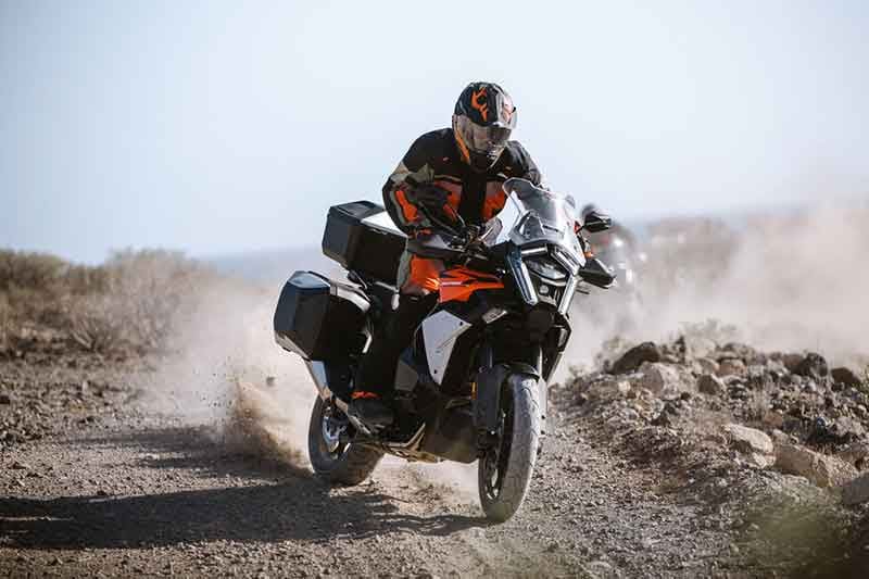 【KTM】新型「1390 SUPER ADVENTURE S EVO」を4月発売！ ストップ＆ゴー機能搭載 記事3