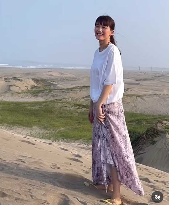 Instagram:綾瀬はるか(@ayaseharuka_official)より