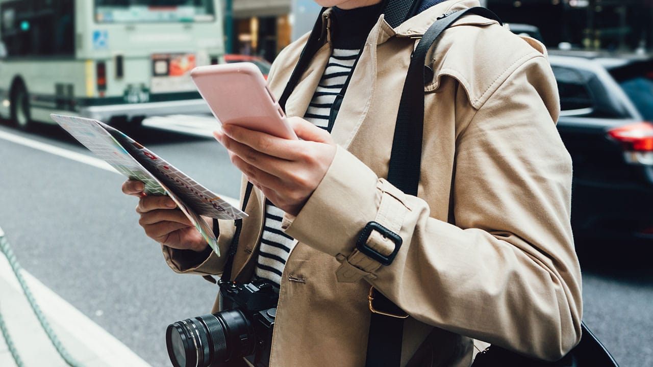 旅好き50代以上の9割がスマホ活用！でも“あのトラブル”には要注意？の画像1