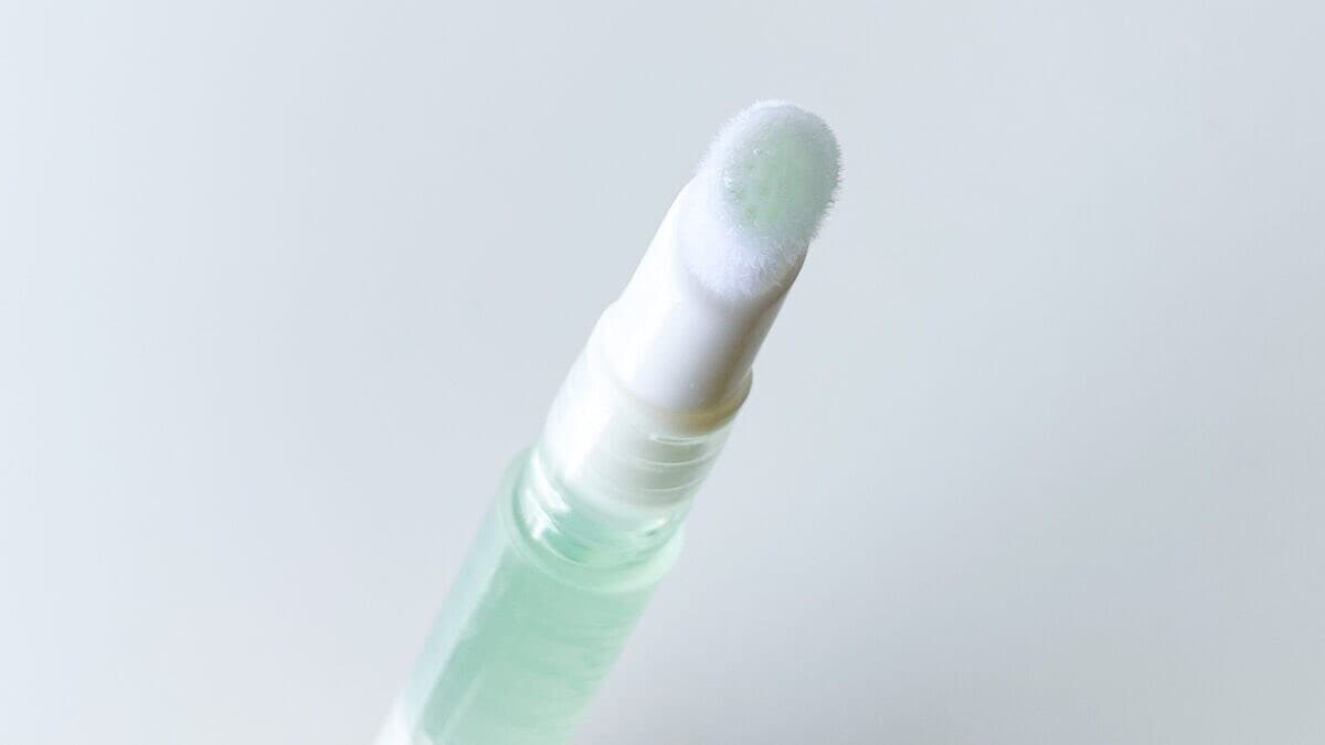 セリアのネイルシールのやり方は？新作やパーツも紹介【2025】