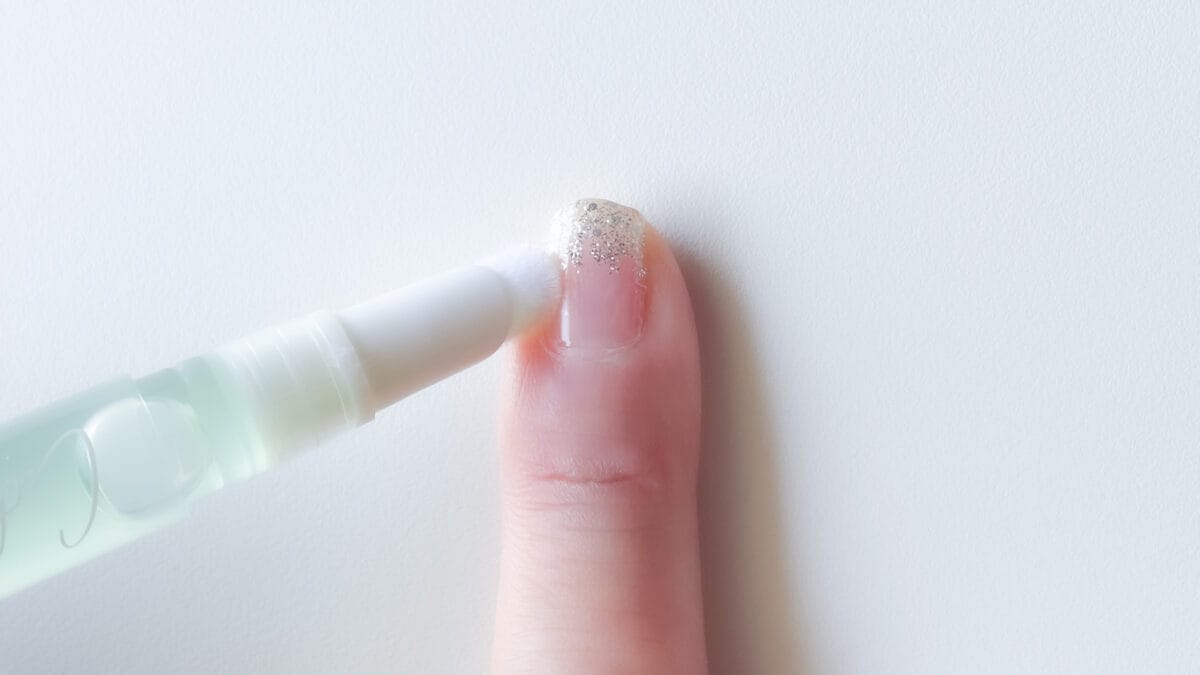 セリアのネイルシールのやり方は？新作やパーツも紹介【2025】