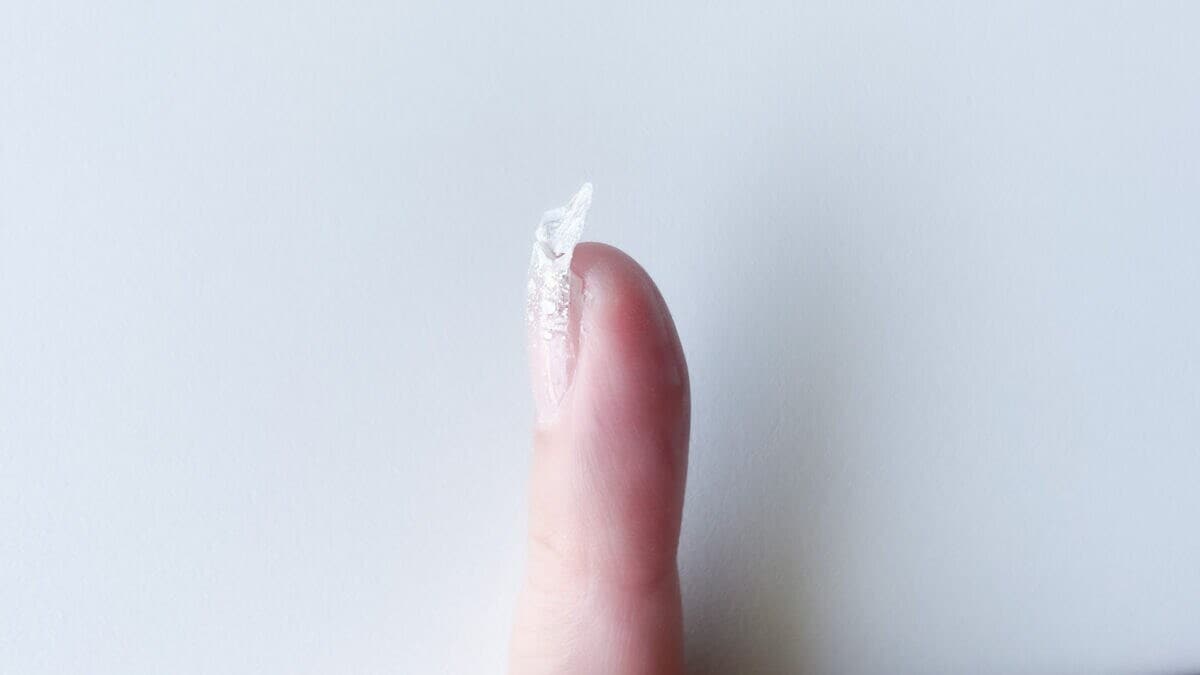 セリアのネイルシールのやり方は？新作やパーツも紹介【2025】