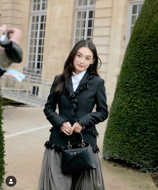 Instagram:八木莉可子(@rikakoyagi_official)より