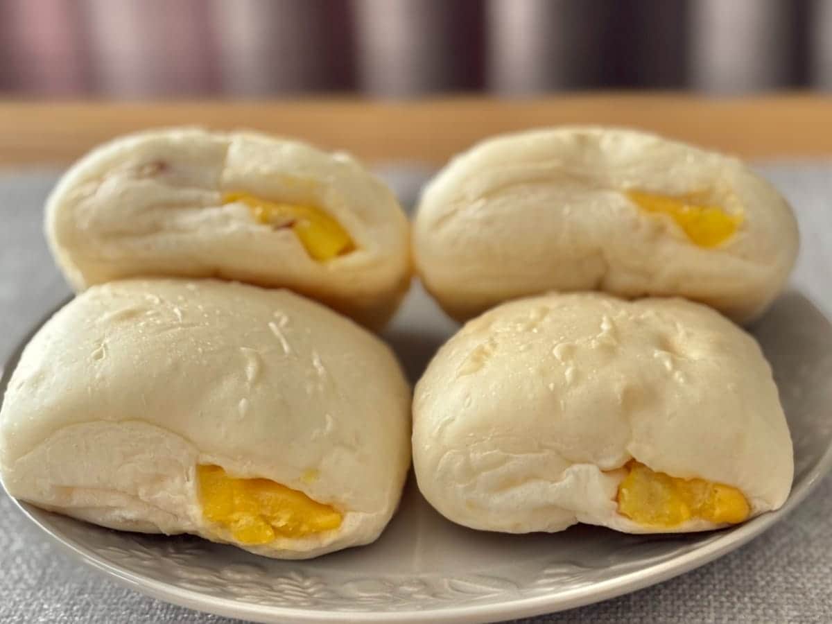 秋ならではのホクホク感!【ローソン】1個53.5円のパンはほっこり系