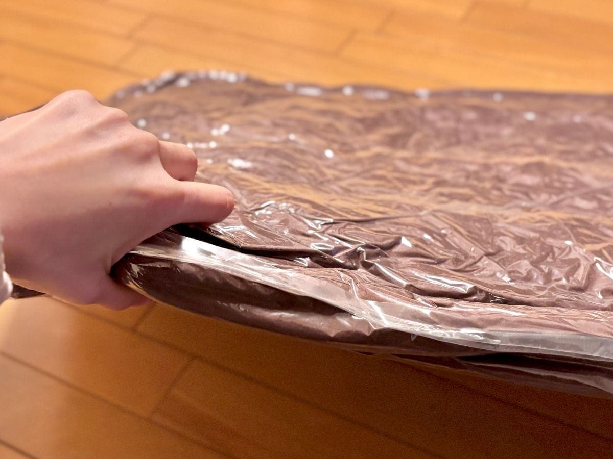 衣類も布団も！ガチで使える100均の圧縮袋3選｜旅行先でも大活躍♪【ダイソー・セリア・キャンドゥ】