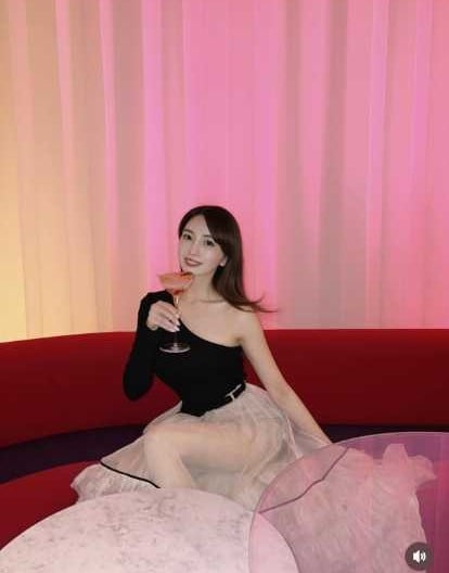 Instagram:森咲智美(@morisakitomomi)より