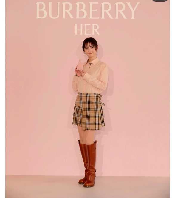 Instagram:佐々木希(@nozomisasaki_official)より