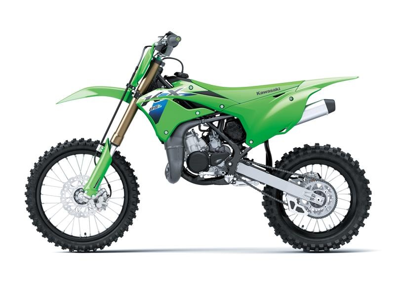 カワサキからヤングライダー向け本格モトクロッサー新型「KX112/KX85/KX85