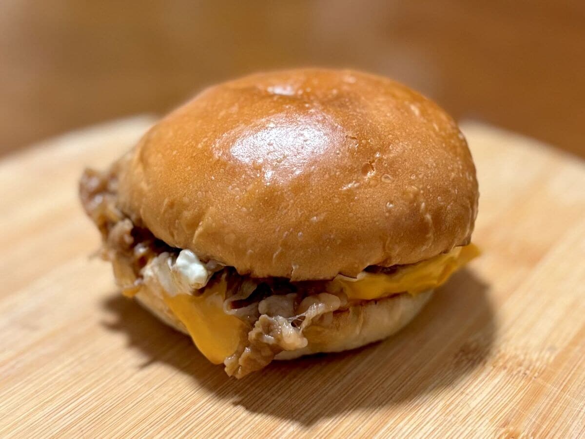 肉×肉の圧倒感よ【ゼッテリア】年末年始の限定バーガーがやべぇ奴だった