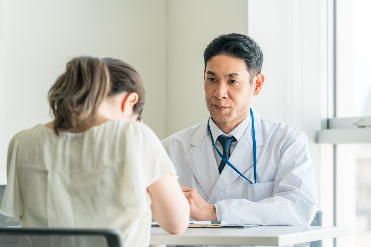 突然の督促電話で発覚した夫の借金!さらに嘘もつかれ、精神的に不安定になった年収500万・42歳女性の過去と今