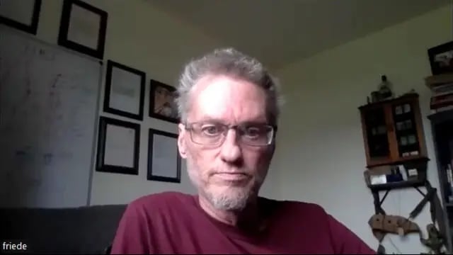 リモートでの取材に応じてくれたフリーデ氏。体調が優れないようだったが、取材が殺到して睡眠不足だという