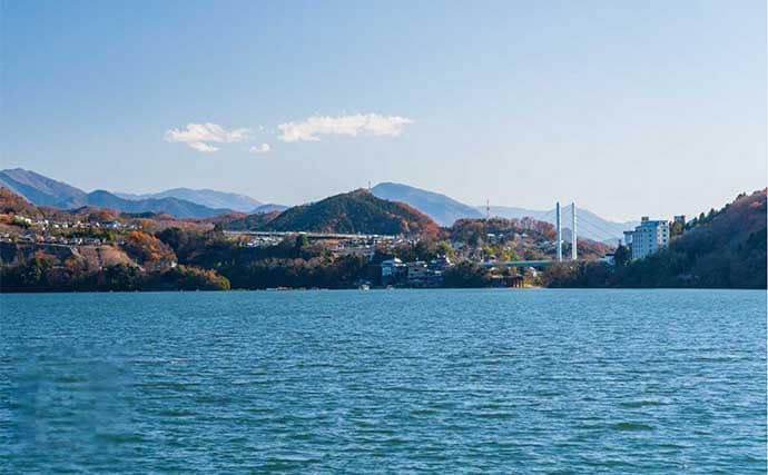 「浅ダナに良型連発!」相模湖ワカサギ釣りガイド【神奈川】アクセス良好&家族連れにも最適