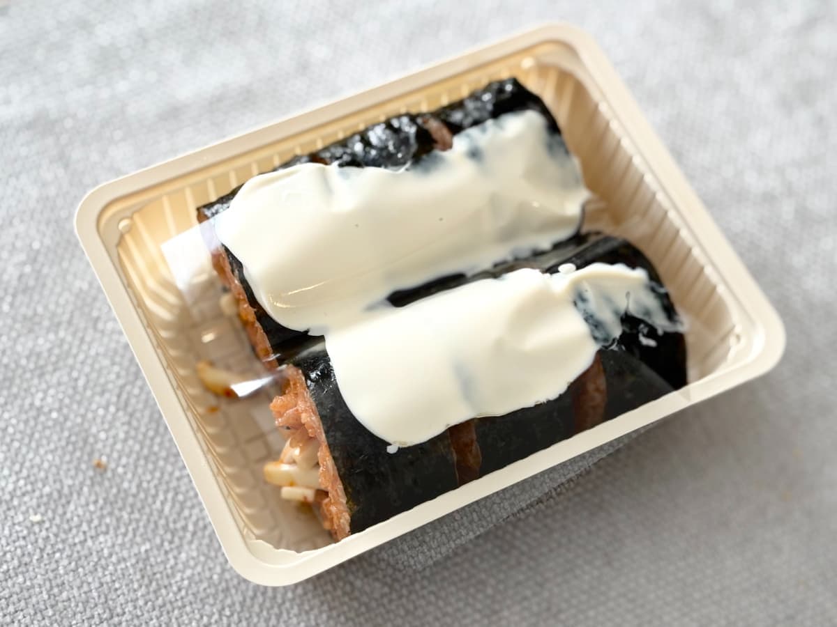 とろけるチーズとコチュジャンがクセになる!【ローソン】のキンパを実食