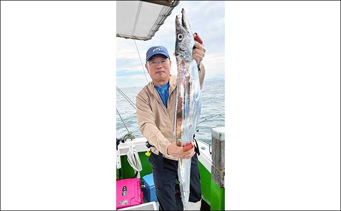 【沖釣り釣果速報】重量6.5kg!大分沖のタチウオ便で指10本超えの特大ドラゴン級出現(大分・熊本)