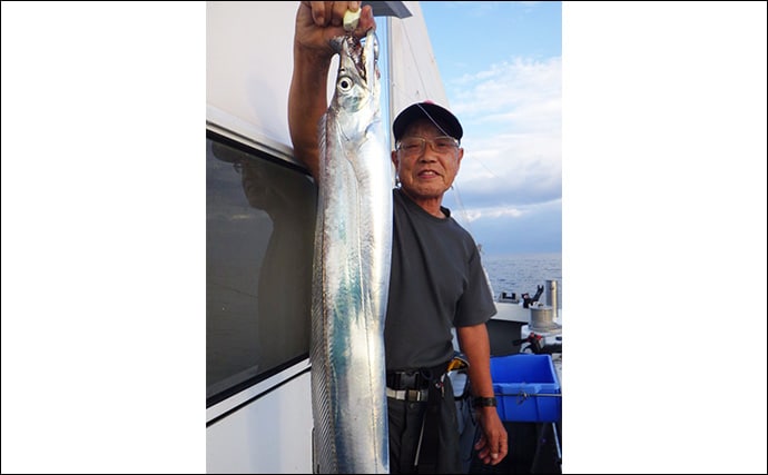 【沖釣り釣果速報】重量6.5kg!大分沖のタチウオ便で指10本超えの特大ドラゴン級出現(大分・熊本)