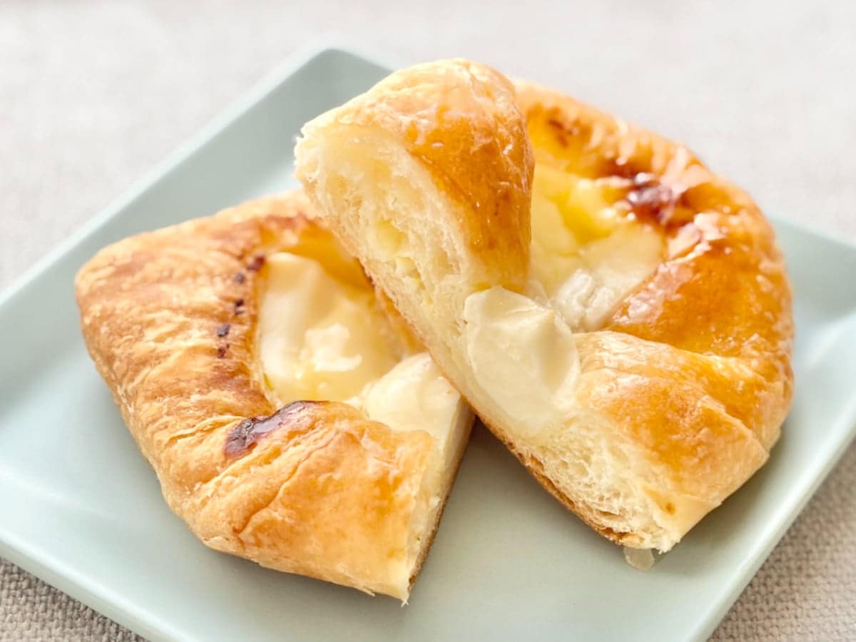 爽やかレモンと濃厚チーズが「美味すぎる」【ファミマ】の新作菓子パン