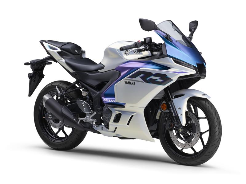 モビリティのカラーデザインコンテスト「オートカラーアウォード2025」グランプリは、ヤマハ発動機株式会社「YZF-R3/YZF-R25」のマットパールホワイトに決定!