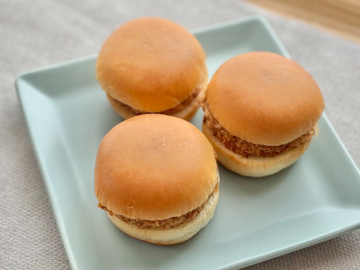 かわいいだけじゃない！【ファミマ】の70円バーガーがシンプルにウマい