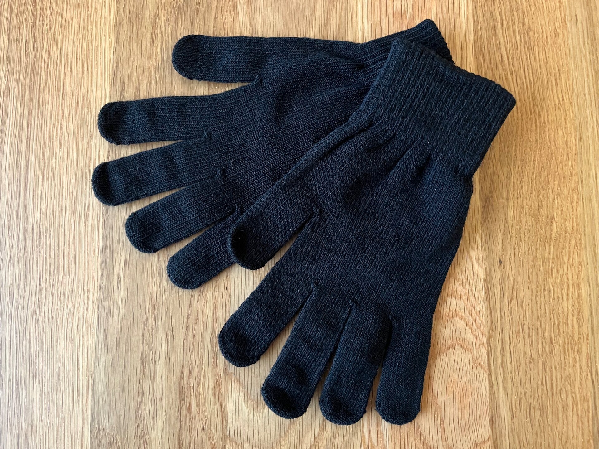 【100均】防寒手袋を8組買ってみた！ダイソー・セリア・キャン★ドゥの商品を比較