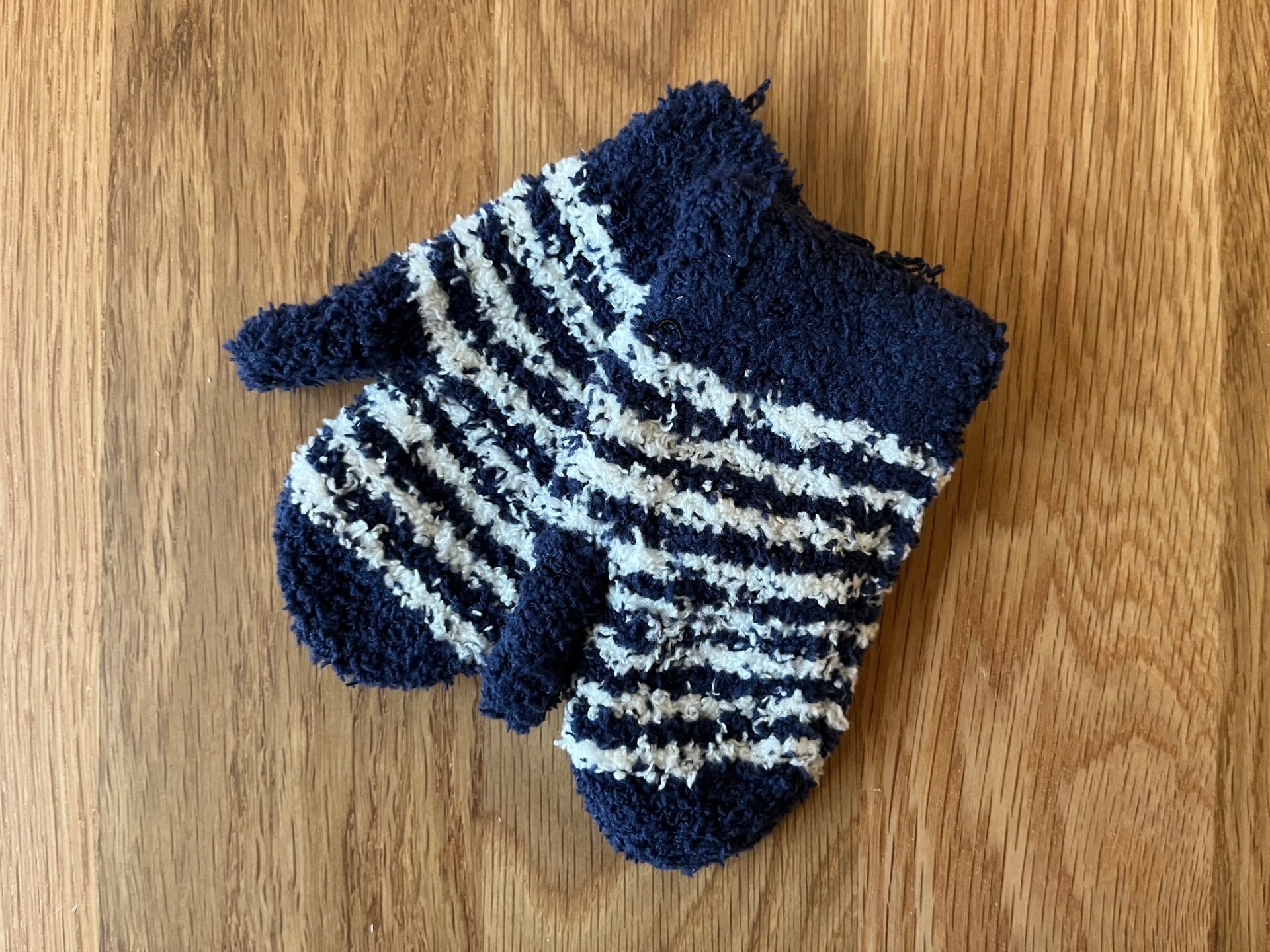 【100均】防寒手袋を8組買ってみた！ダイソー・セリア・キャン★ドゥの商品を比較