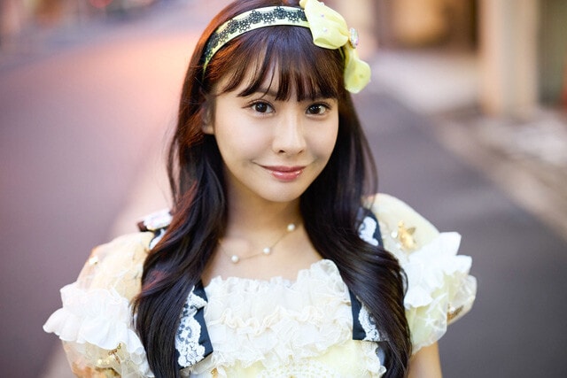 身長148cmの最年少、クリームイエロー担当・星野ティナ