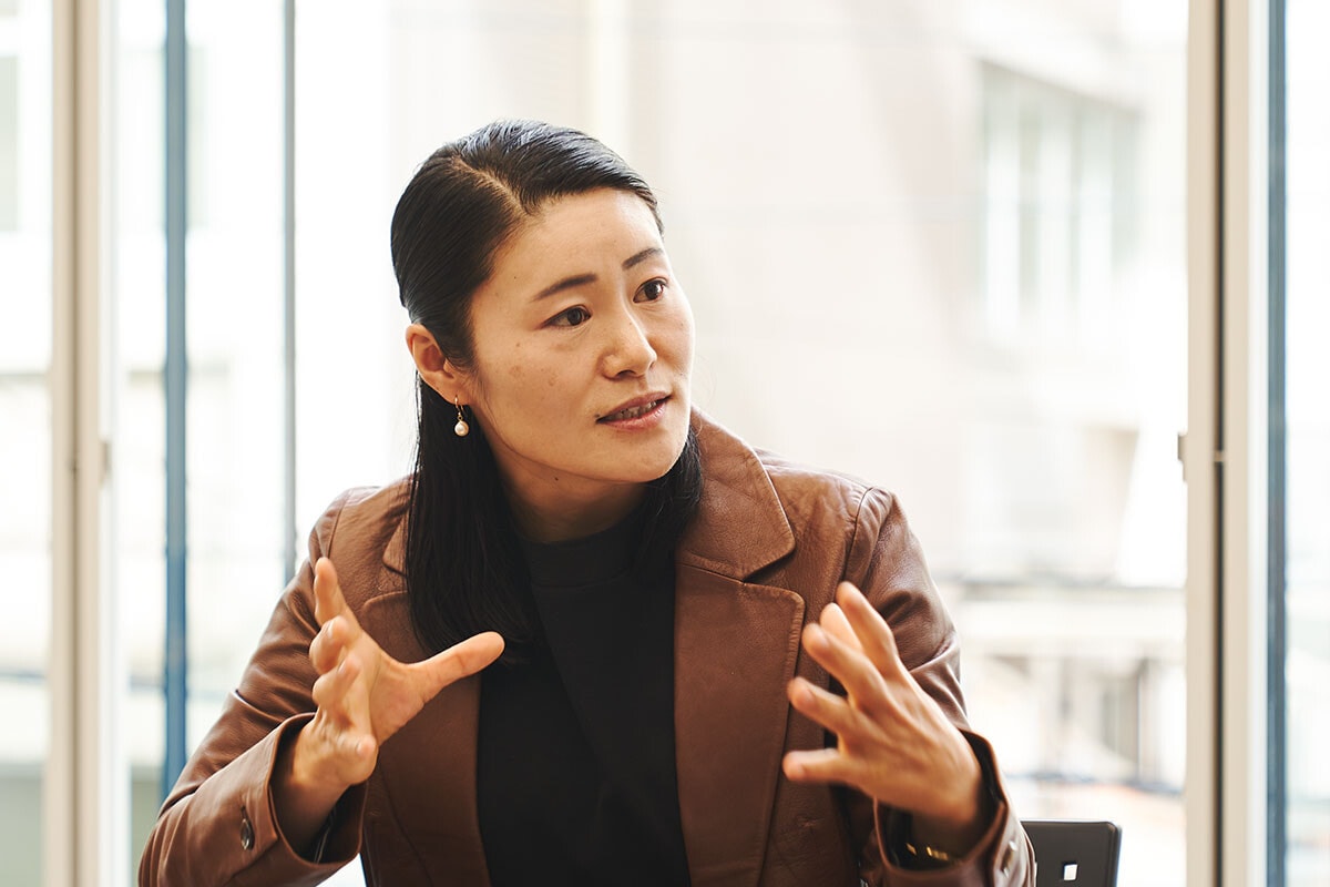 「アサド政権の崩壊は夢のような出来事でしたが、光があれば影もある。私がとても気になっているのが『アサド時代に協力していた人たちをどう扱うか』という問題です」と語る小松由佳氏