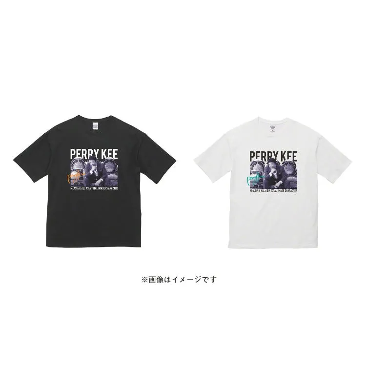 黒と白のTシャツの画像で、それぞれに「PERRY KEE」と書かれたデザインがプリントされています。