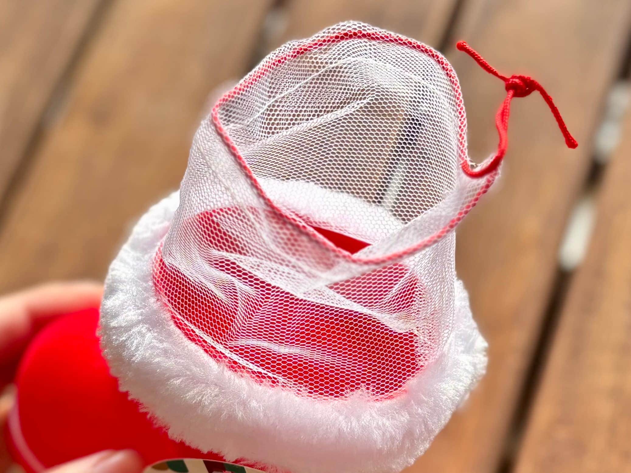 【2025】100均のクリスマスグッズが可愛すぎて大優勝♡手作りリースの作り方も紹介