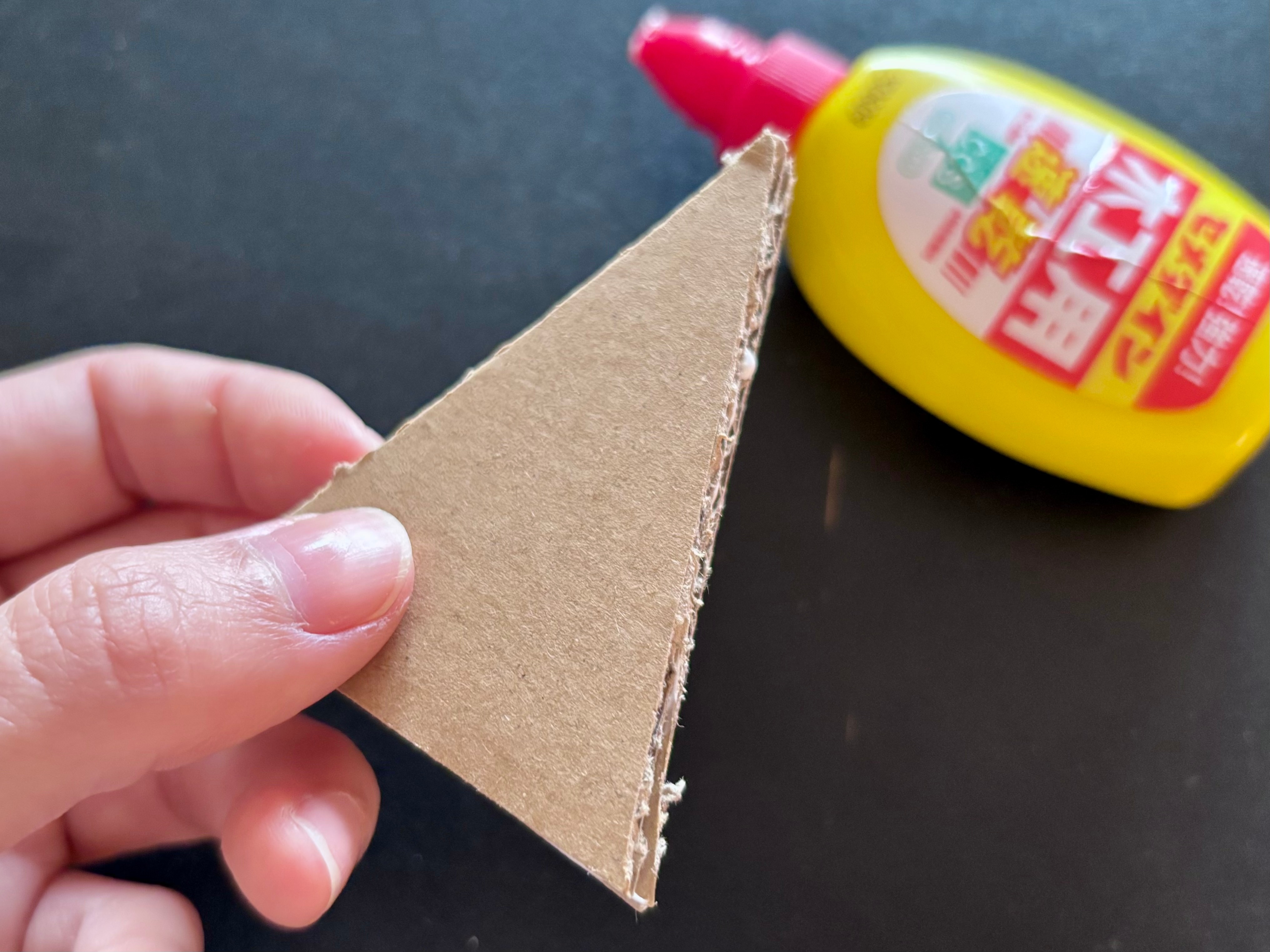 【2025】100均のクリスマスグッズが可愛すぎて大優勝♡手作りリースの作り方も紹介