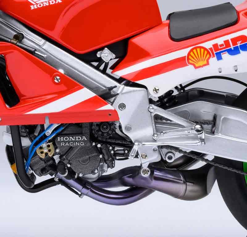 「バリバリ伝説」巨摩 郡の NSR500 が蘇る！ CAMSHOP.JP が1/12スケール完成品モデルの販売を開始 記事12