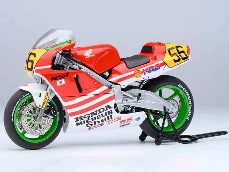 「バリバリ伝説」巨摩 郡の NSR500 が蘇る！ CAMSHOP.JP が1/12スケール完成品モデルの販売を開始 記事1