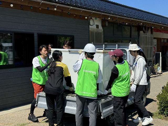 被災地で活動する学生ボランティアを応援 CFで募り交通・宿泊費などを提供 被災地で活動する学生ボランティア=ボウサイエデュラボ提供