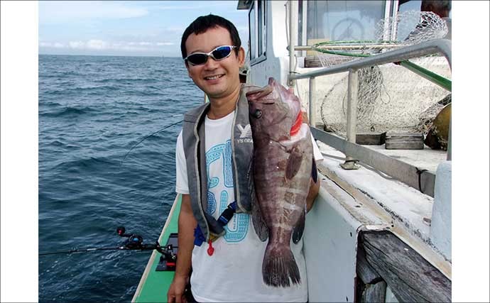 大原沖のマハタ釣りで2kg級良型を手中【千葉】船長のこまめなポイント移動が的中