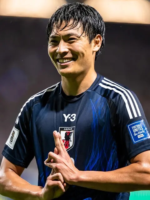 ゴールを決めて忍者ポーズを見せた町野。鎌田や久保との連係が良く、ブンデスリーガで光る得点力も見せつけた