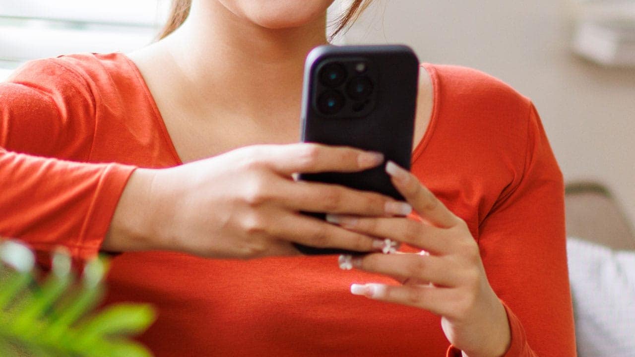 「休めるはずの隙間時間」がスマホ視聴で消える? 親世代のデジタル疲れが深刻の画像1
