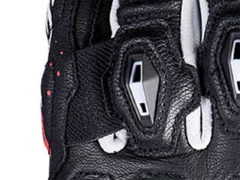 FIVE の2026モデル「RFX3 EVO」が岡田商事から3月下旬発売！ 街からサーキットまで使えるパフォーマンスモデル 記事4