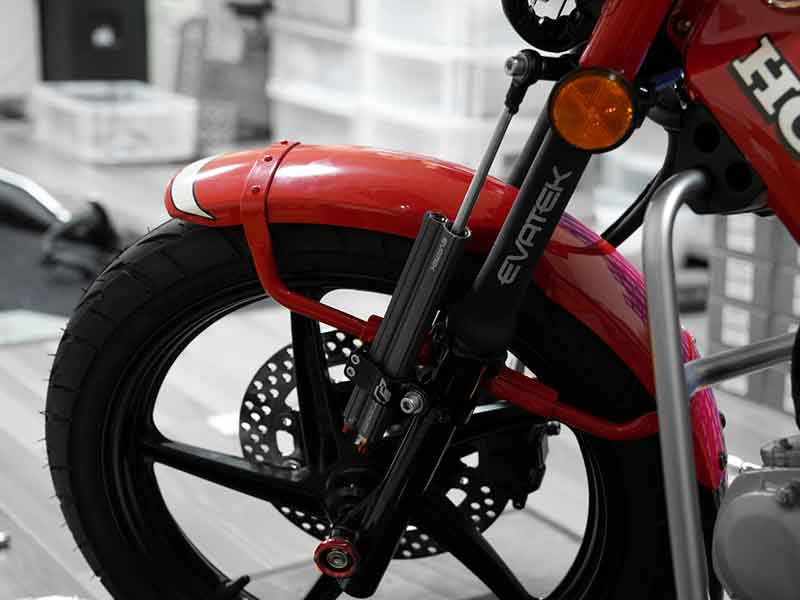 18段階調整可能な高性能ダンパー採用/CT125 ハンターカブ用「EVATEK × PROFENDER フロントフォークダンパーキット」が発売! 記事2
