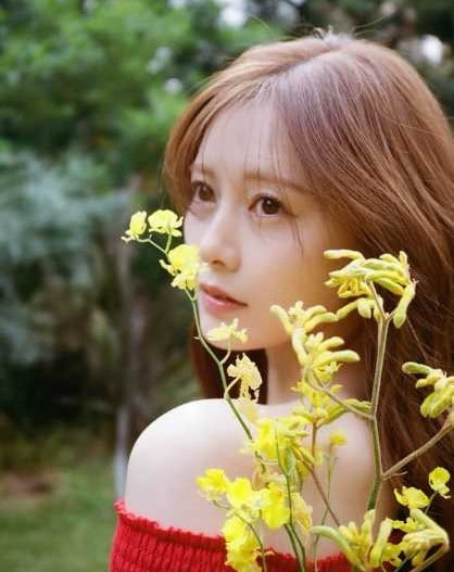 Instagram:白石麻衣(@m.shiraishi.official)より