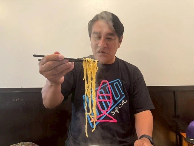 喜多方ラーメンといえば、この平打ちの太麺が特徴!