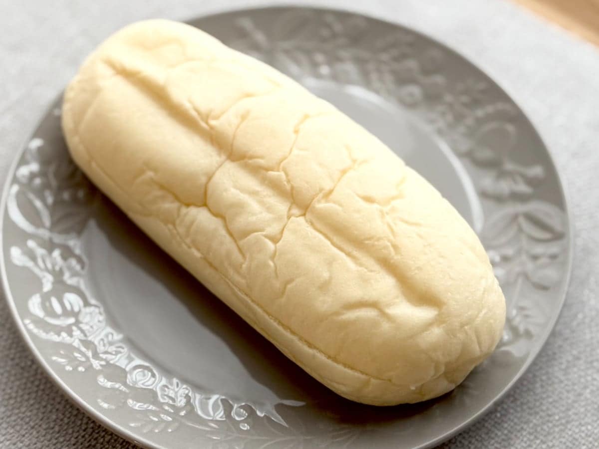 しっとりもちもちなのにシャキシャキ！【ファミマ】人気パンの新作を実食