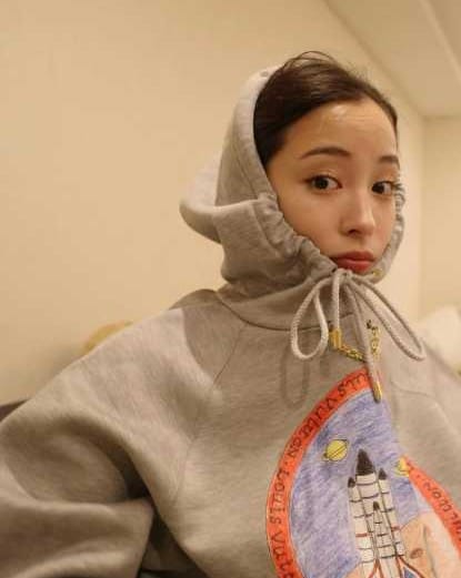 Instagram:広瀬すず(@suzu.hirose.official)より