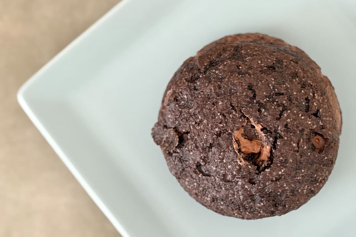 甘さとほろ苦さの贅沢ミックス！【ファミマ】のスイーツは高級な味がする