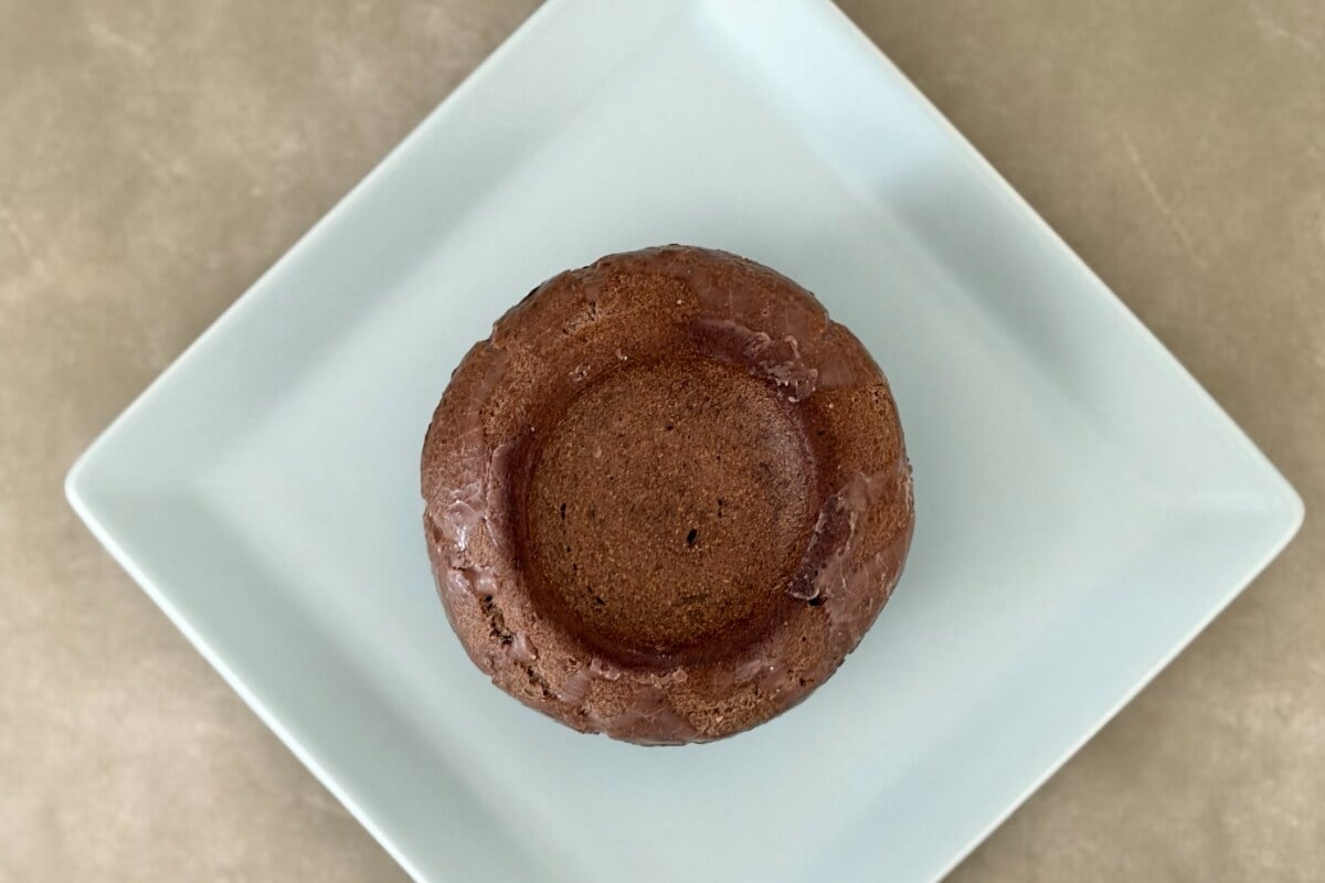 甘さとほろ苦さの贅沢ミックス！【ファミマ】のスイーツは高級な味がする